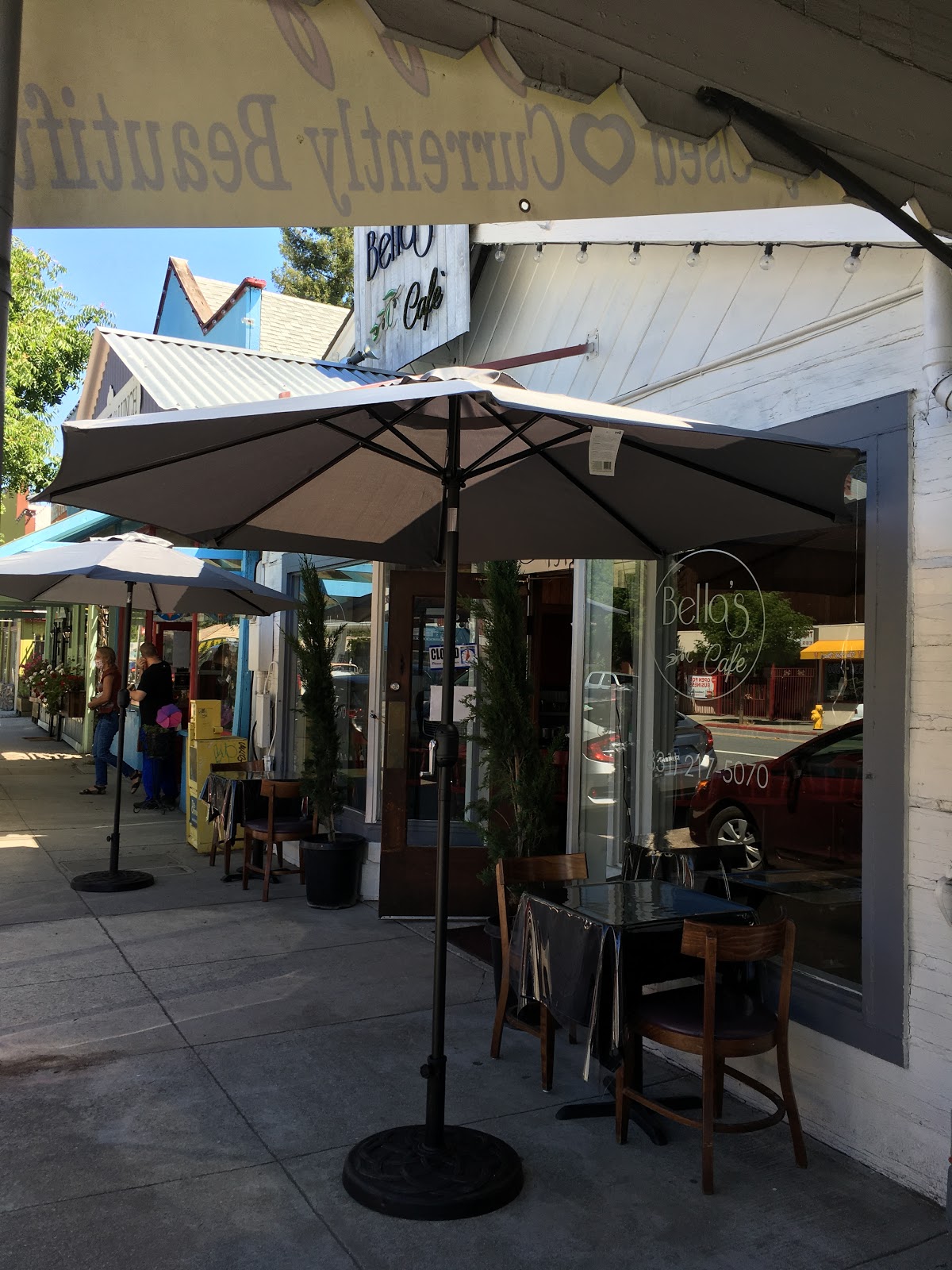 Bella's Cafe food