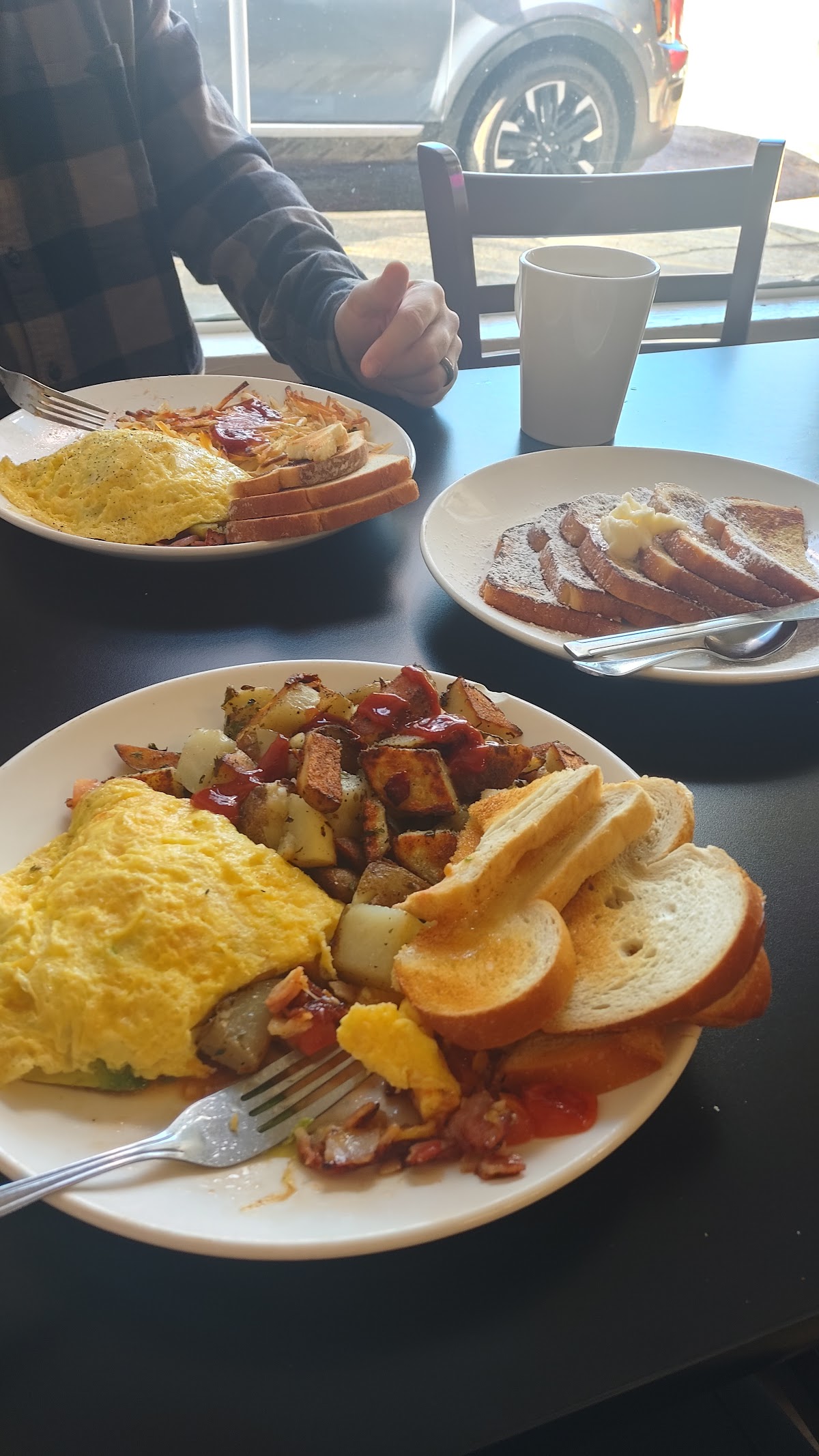 Bella's Cafe interior
