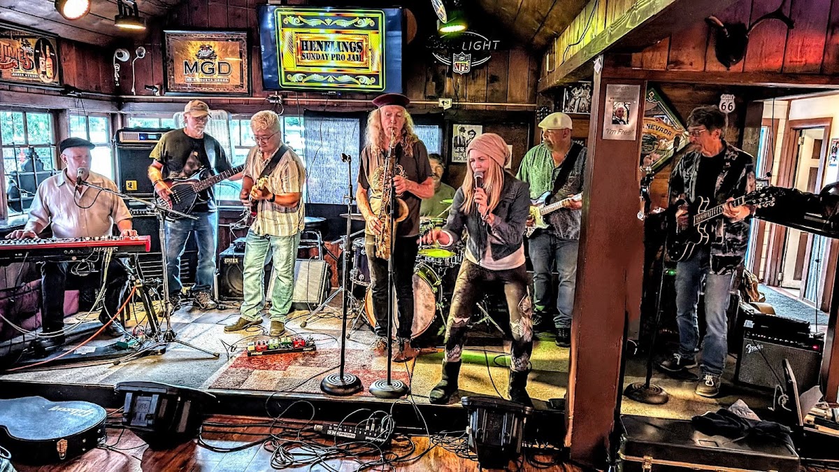 Henflings Tavern