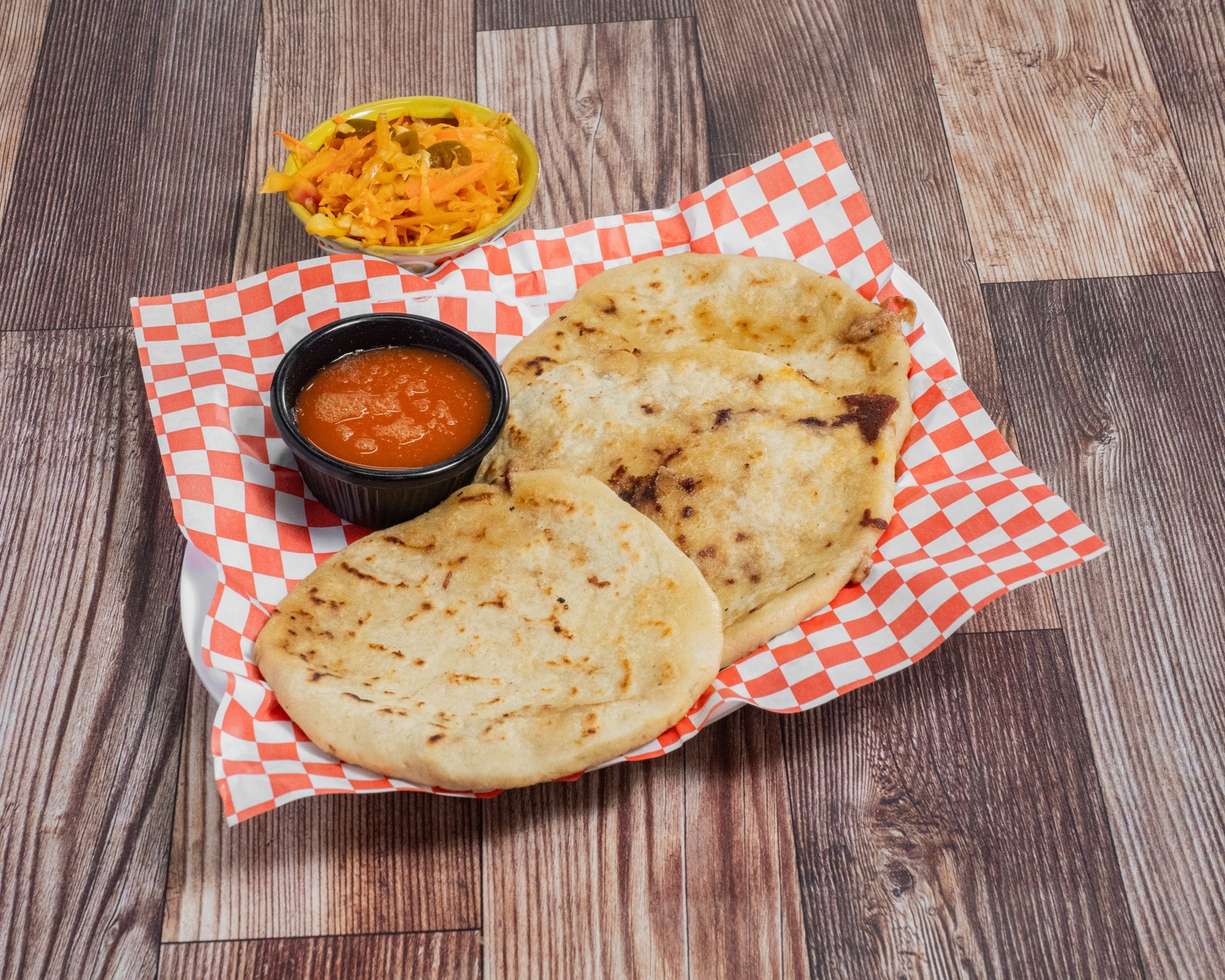 Pupusas hechas a mano — Tres hermanos taqueria & pupuseria