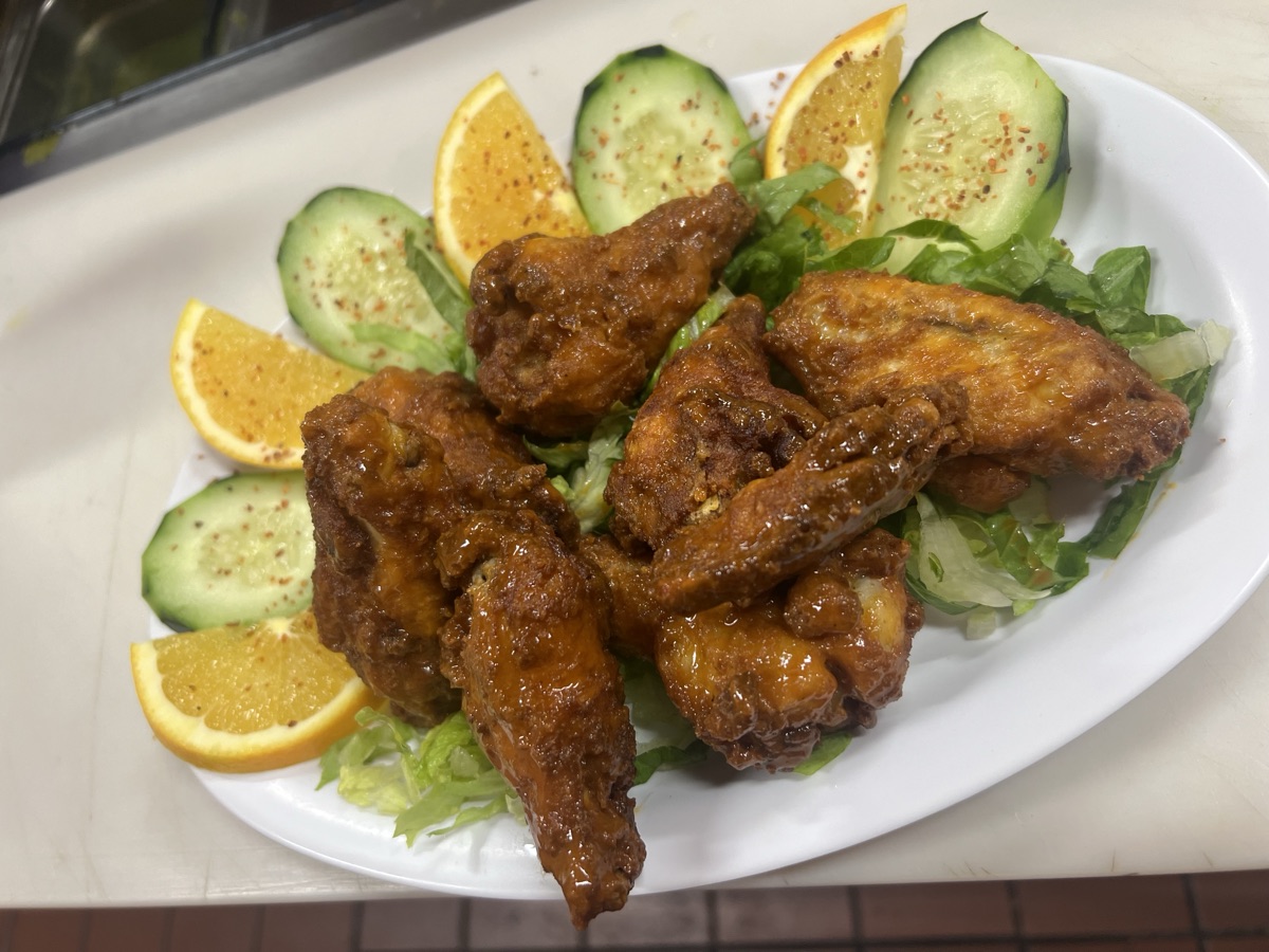 Wings — buffalo or mango habanero