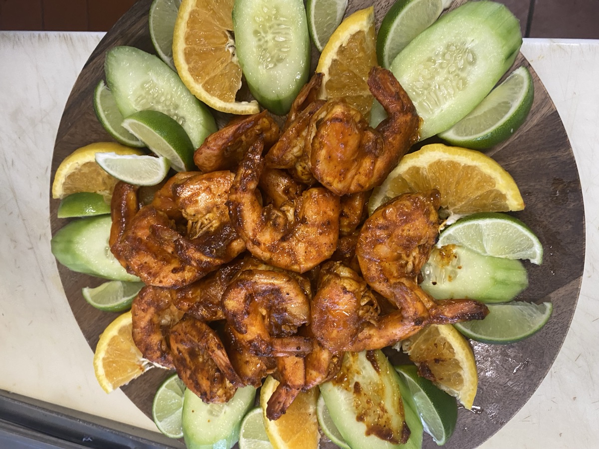 Camarones a la diabla — shrimp in fiery red chile